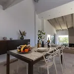 Bella Vila *